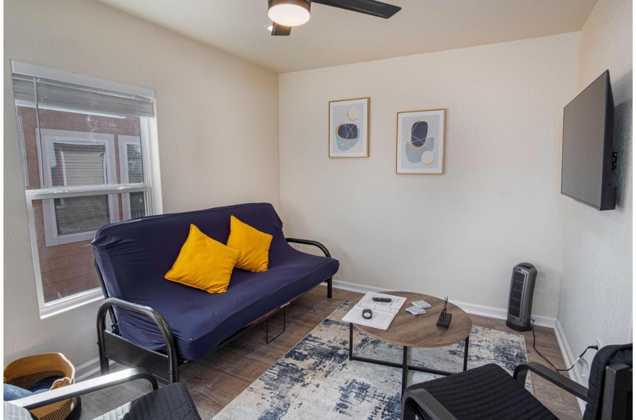 Adorable 2Br Guesthouse Close To Riverwalk And Dt San Antonio Værelse billede